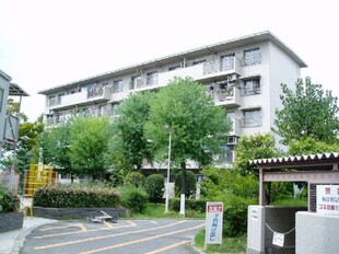 鶴山台第2住宅11号棟（102）の物件外観写真